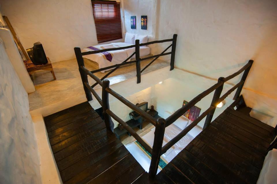 Hotel Baan Pong Tara Suan Phueng Exterior foto