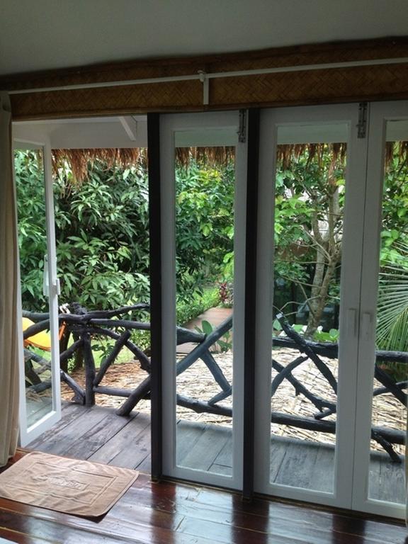 Hotel Baan Pong Tara Suan Phueng Exterior foto